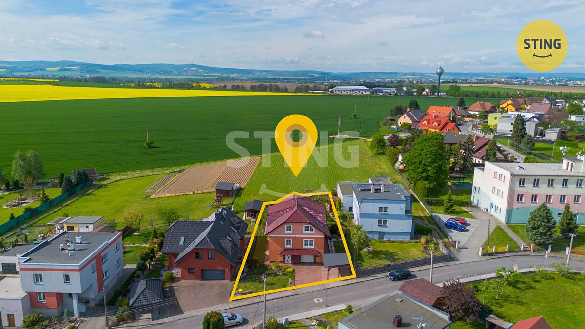 Prodej rodinného domu 380 m², pozemek 736 m² – fotografie 4