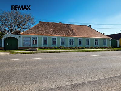 Prodej apartmánů 1 100 m²