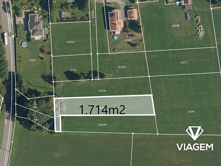 Prodej pozemku, 1 715 m² (1 z 3)