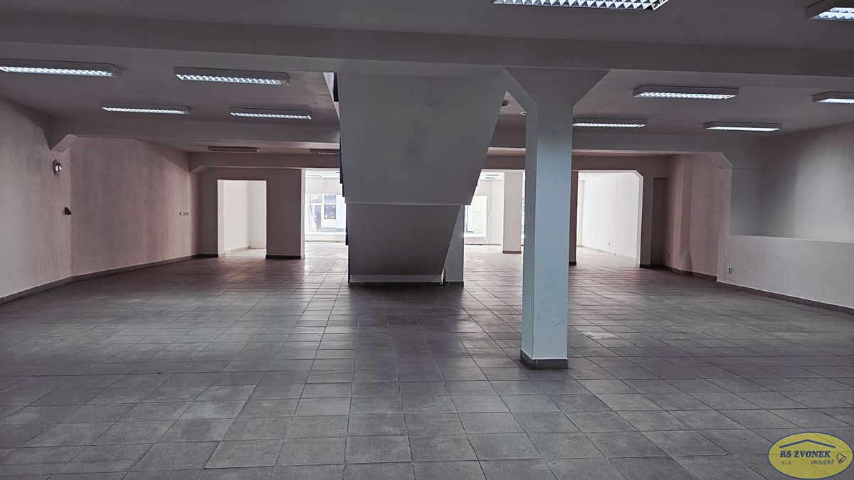 Pronájem obchodního prostoru 599 m² – fotografie 3