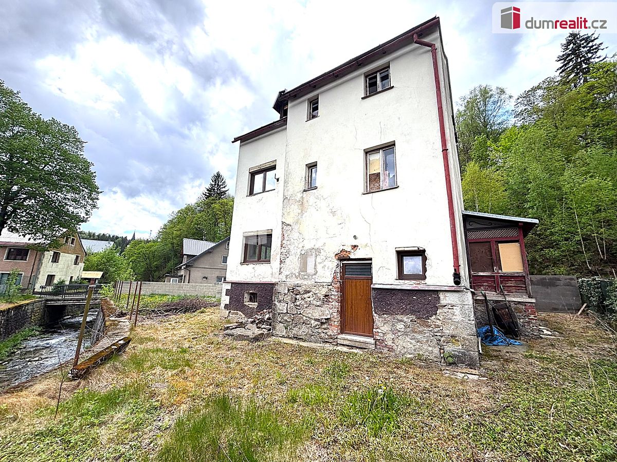 Prodej činžovního domu 300 m² – fotografie 2