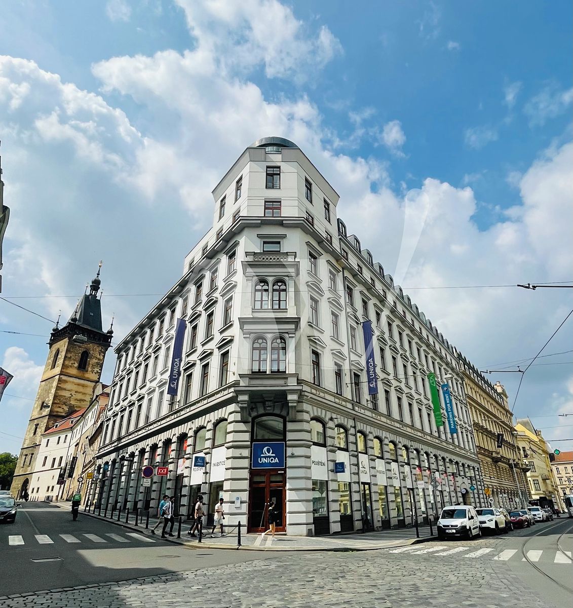 Pronájem kanceláře 218 m²