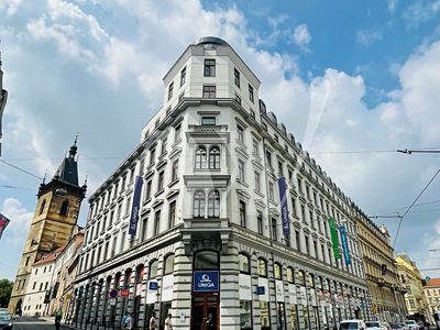 Pronájem kanceláře 218 m²