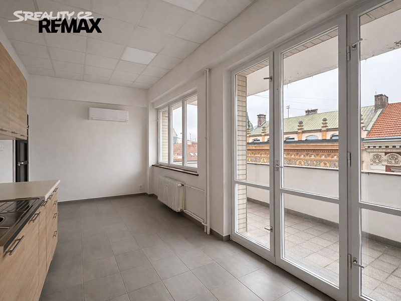 Pronájem kanceláře 66 m² - Widok 6