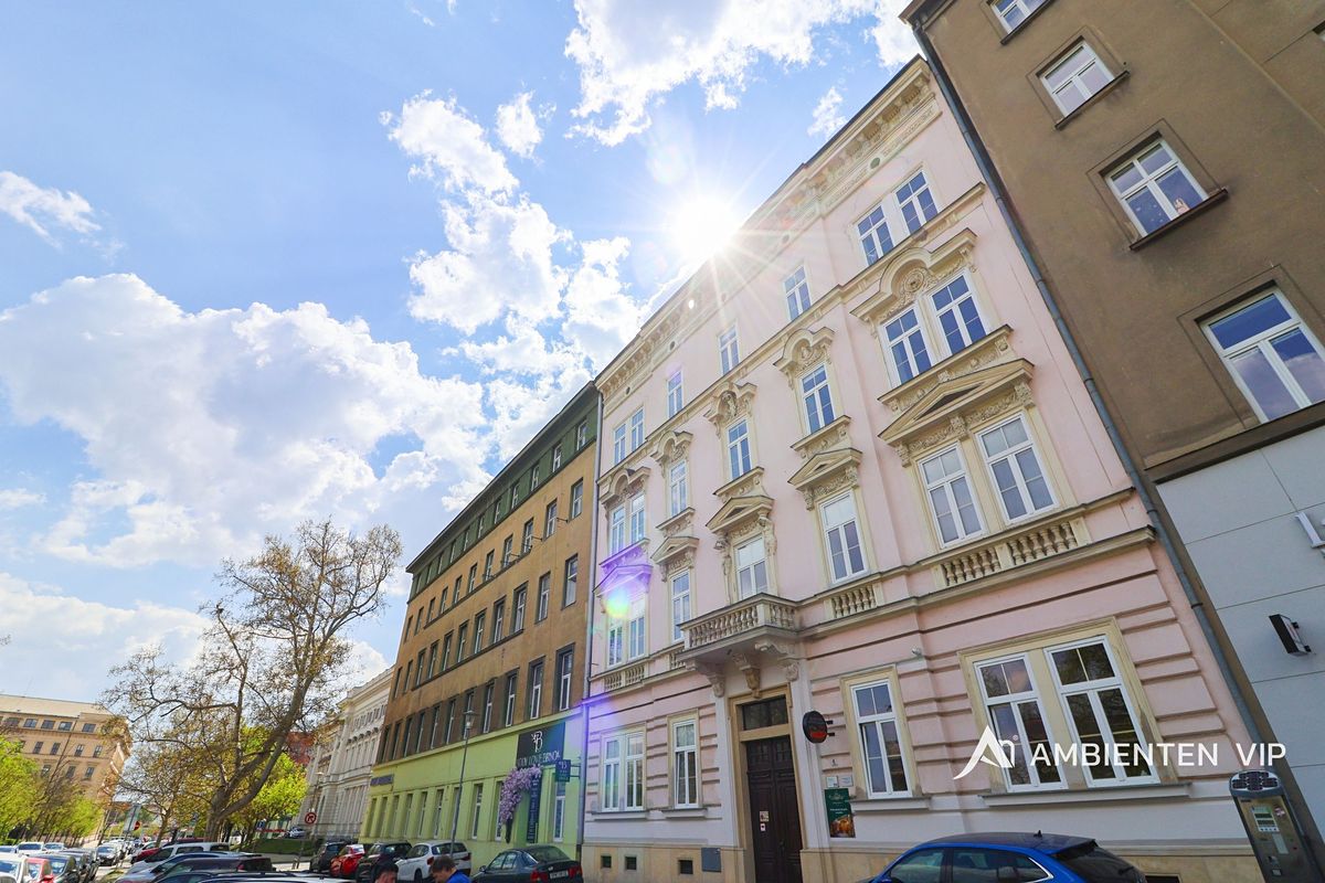 Pronájem bytu 4+kk 94 m²