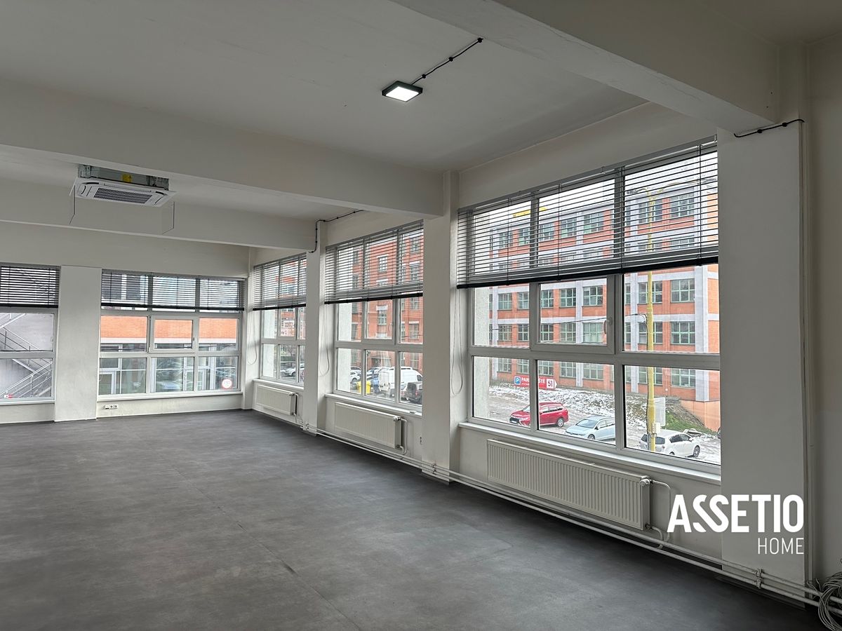 Pronájem kanceláře 171 m² – fotografie 4