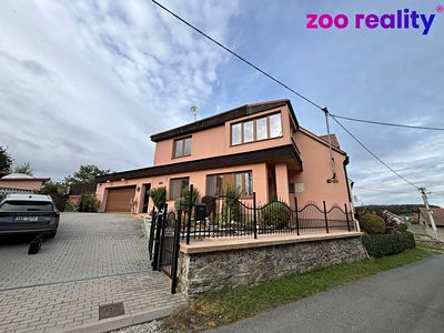 Prodej rodinného domu 275 m², pozemek 1388 m²