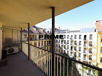 Pronájem bytu 4+1 147 m² (Mezonet) — photo 4