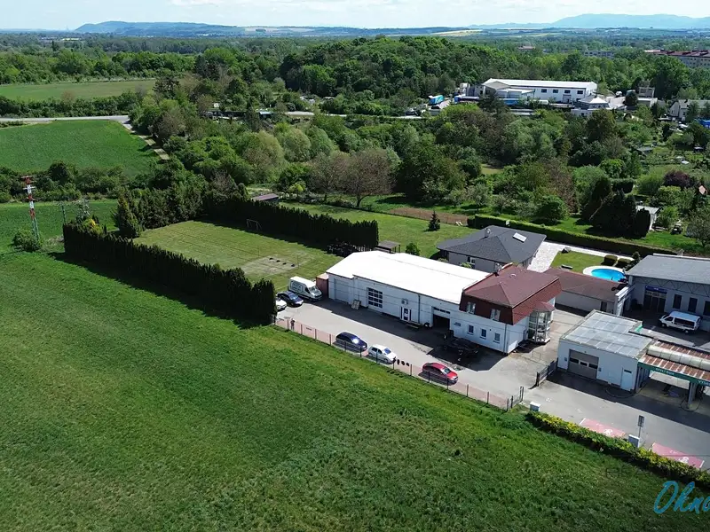 Prodej výrobní haly, prostoru 476 m², Přerov – náhled fotky 1