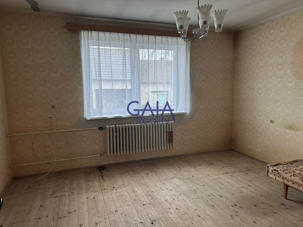 Prodej rodinného domu 220 m², pozemek 785 m² – fotografie 5