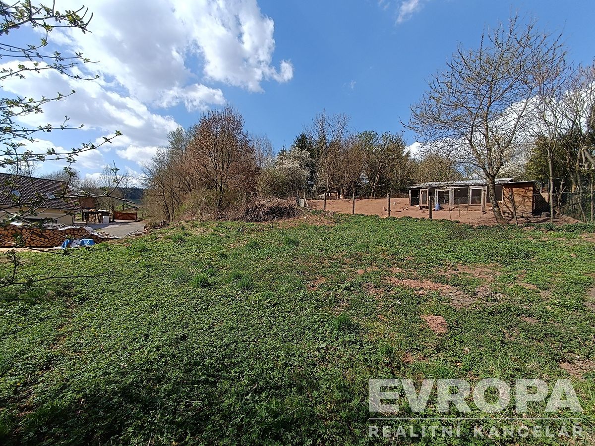 Prodej stavebního pozemku 1575 m² – fotografie 3