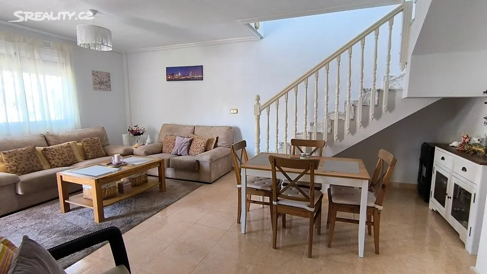 Prodej vily 102 m², pozemek 180 m² - Więcej