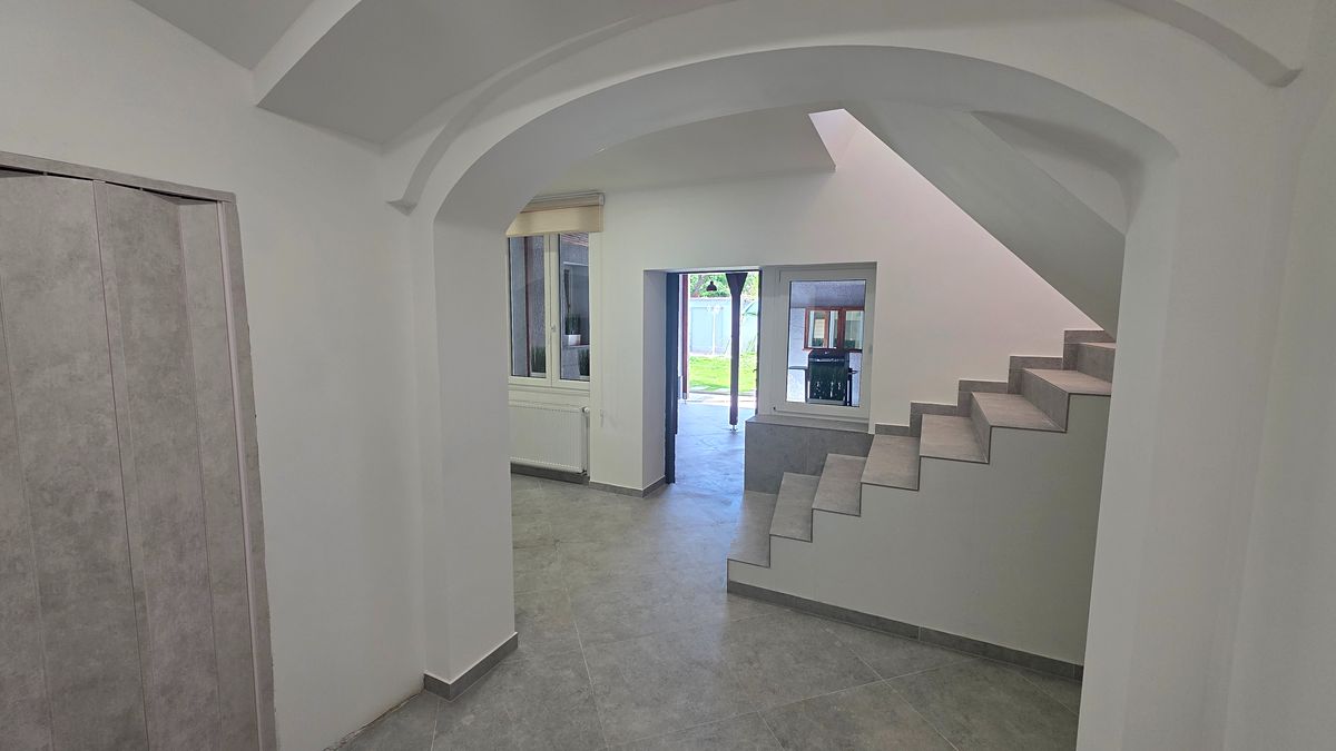 Prodej rodinného domu 222 m², pozemek 298 m² – fotografie 4