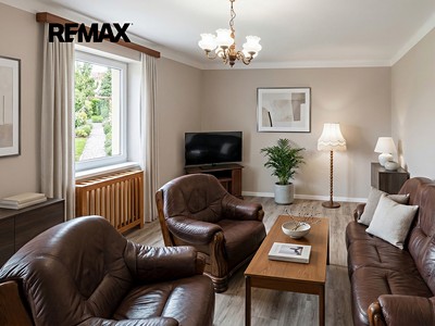 Prodej podílu 1/2  vícegeneračního domu 255 m², pozemek 1 224 m² — photo 2