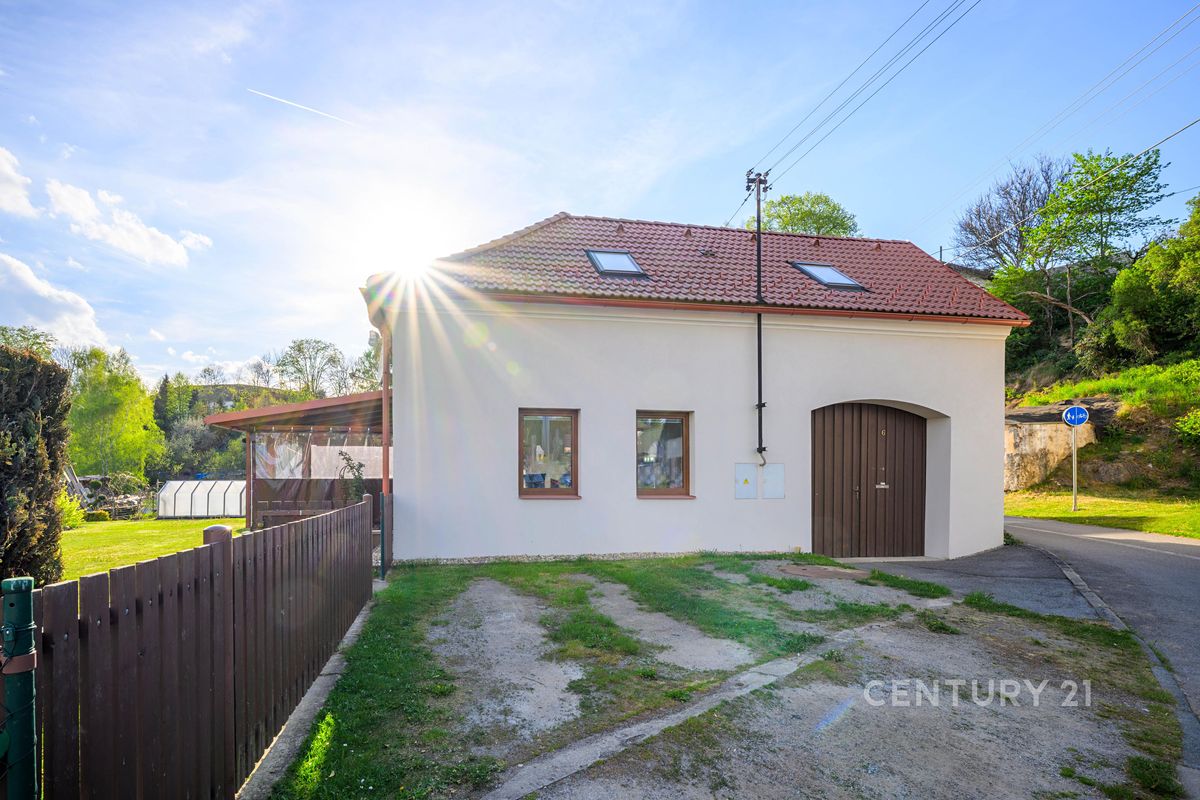 Prodej rodinného domu 180 m², pozemek 1679 m² – fotografie 4