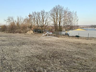 Pronájem komerčního pozemku 1000 m²