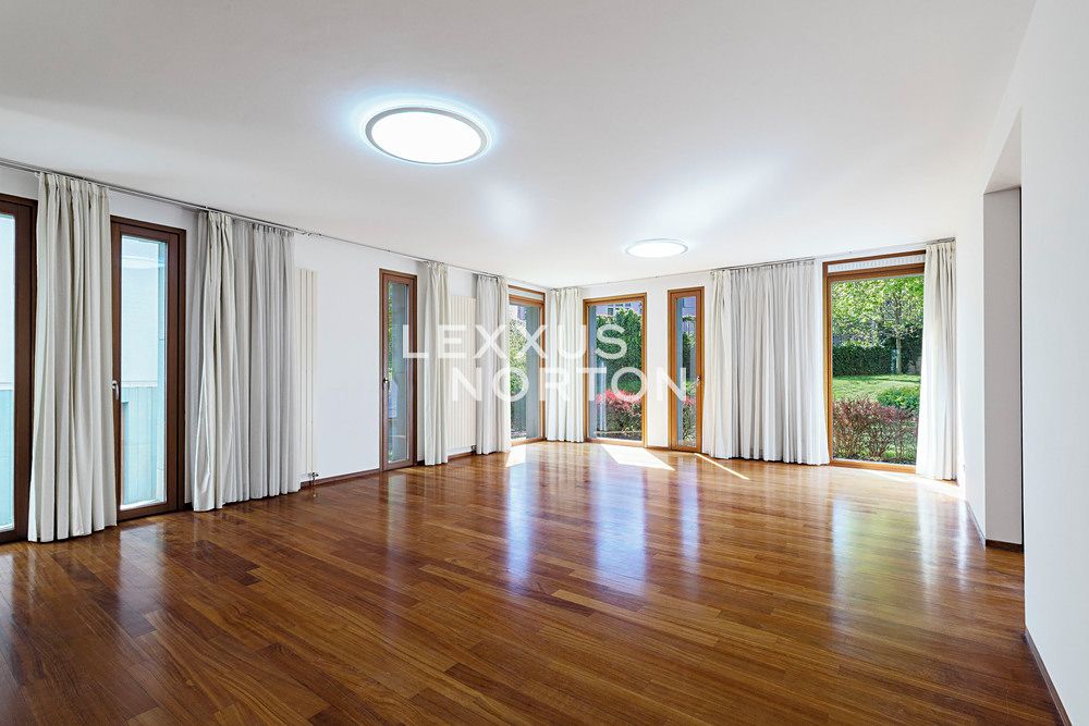 Pronájem bytu 5+1 193 m²