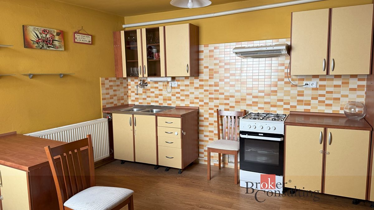 Prodej rodinného domu 60 m², pozemek 8 m² – fotografie 2