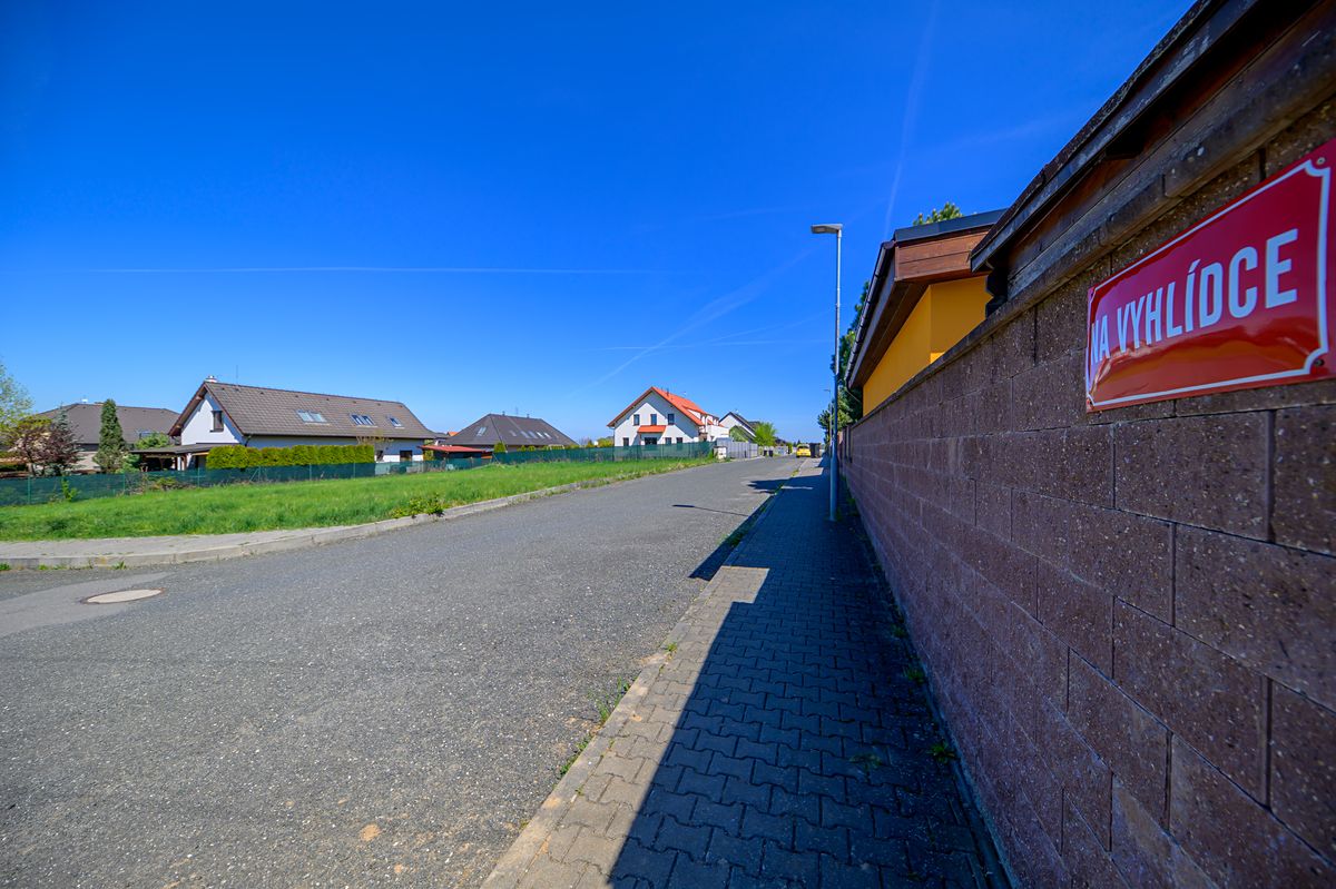 Prodej stavebního pozemku 784 m² – fotografie 4