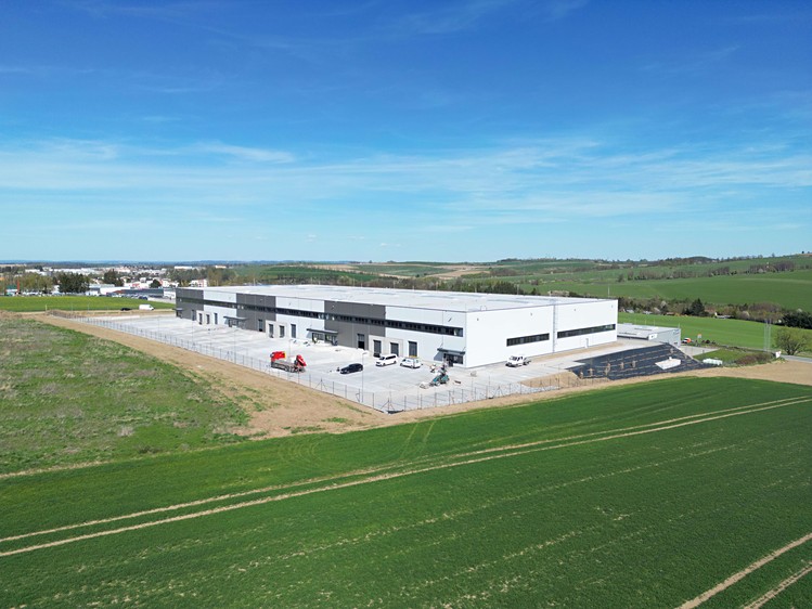 Pronájem komerčního prostoru, 1 750 m² (5 z 12)