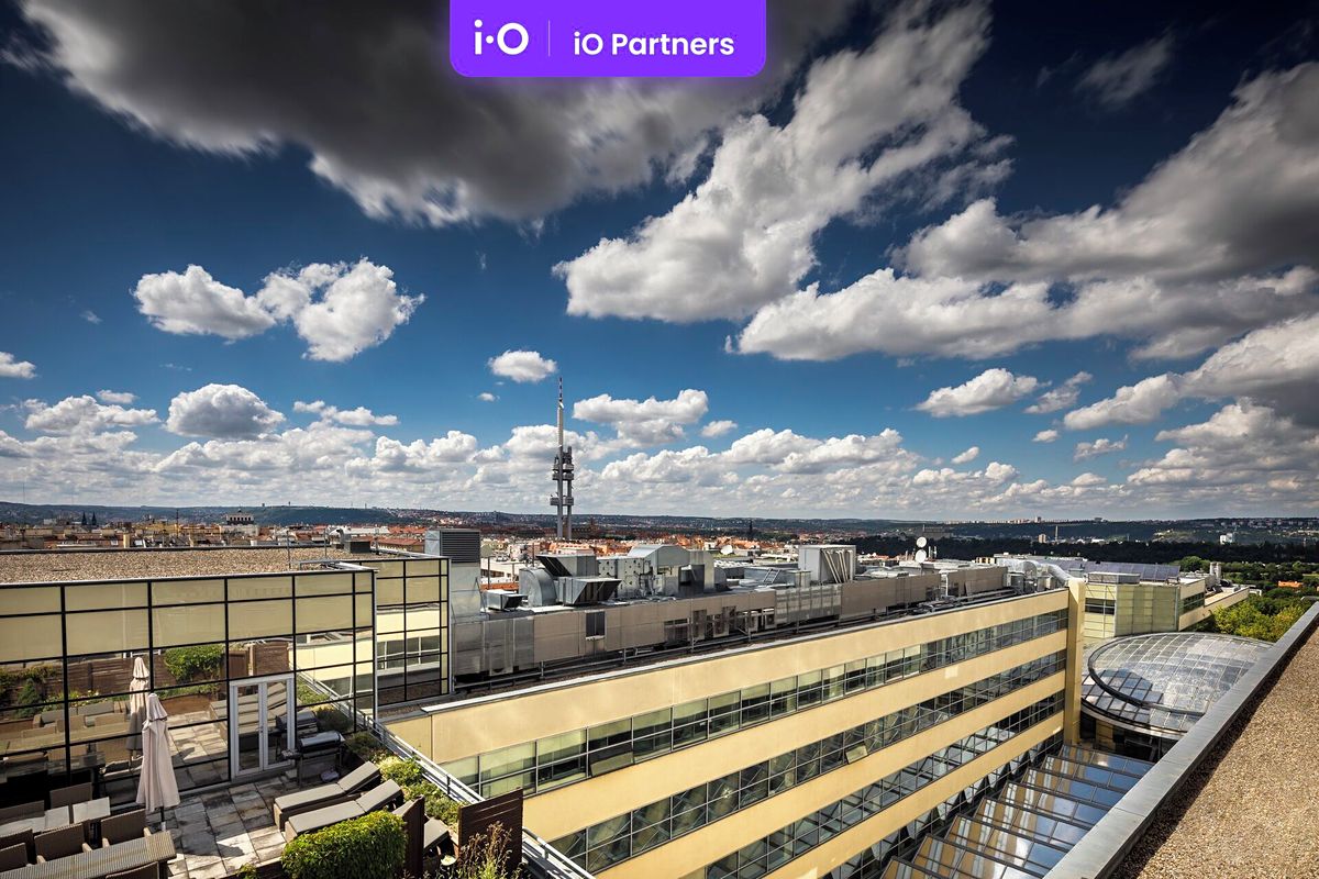 Pronájem kanceláře 1048 m² – fotografie 3