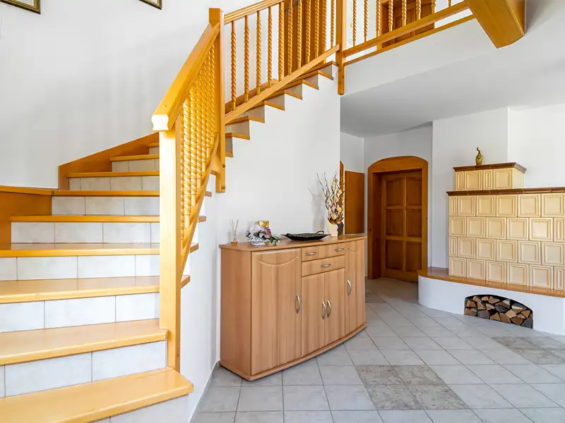 Prodej rodinného domu 237 m², pozemek 1323 m², Horní Jelení – náhled fotky 3