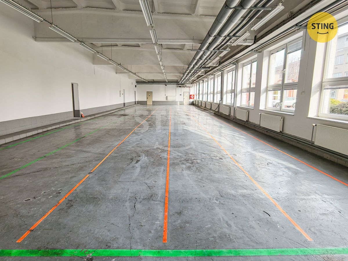 Pronájem skladového prostoru 600 m² – fotografie 2