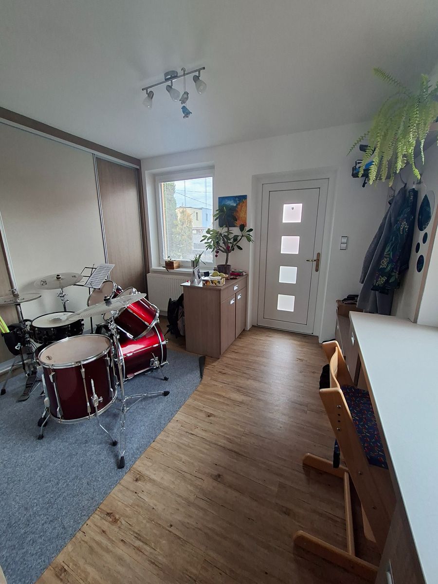 Prodej rodinného domu 86 m², pozemek 140 m² – fotografie 5