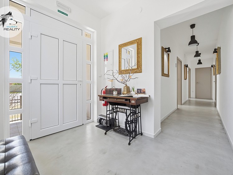 Будинок на продаж, 319 м² (65 з 80)