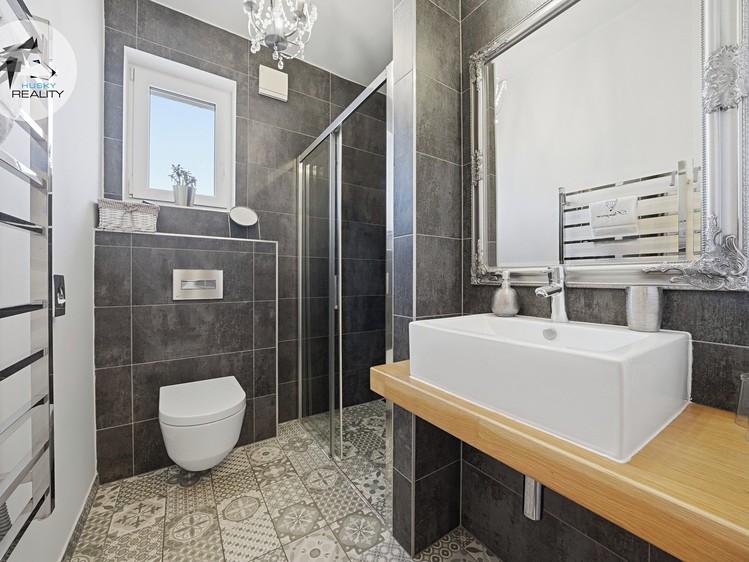 Prodej komerčního prostoru, 319 m² (54 z 80)