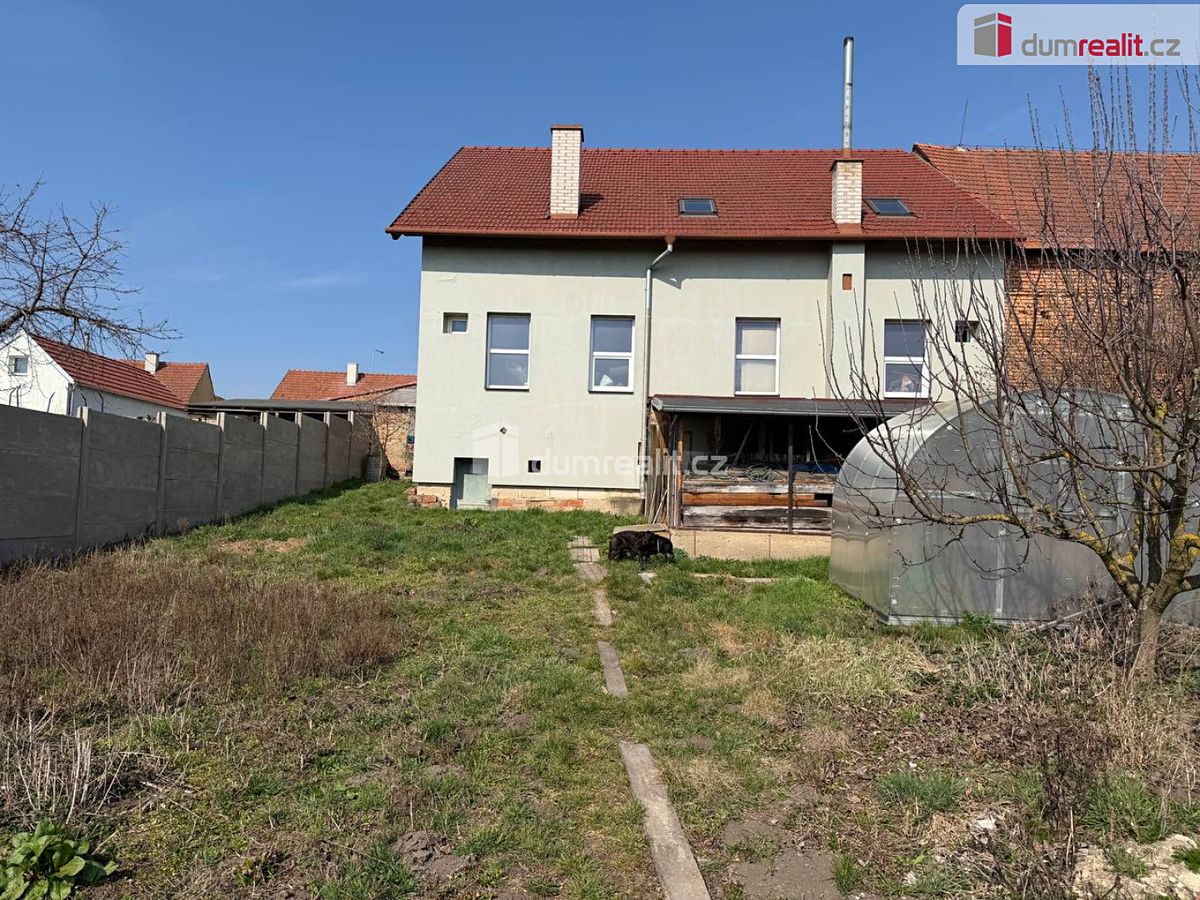 Prodej rodinného domu 150 m², pozemek 1226 m² – fotografie 4