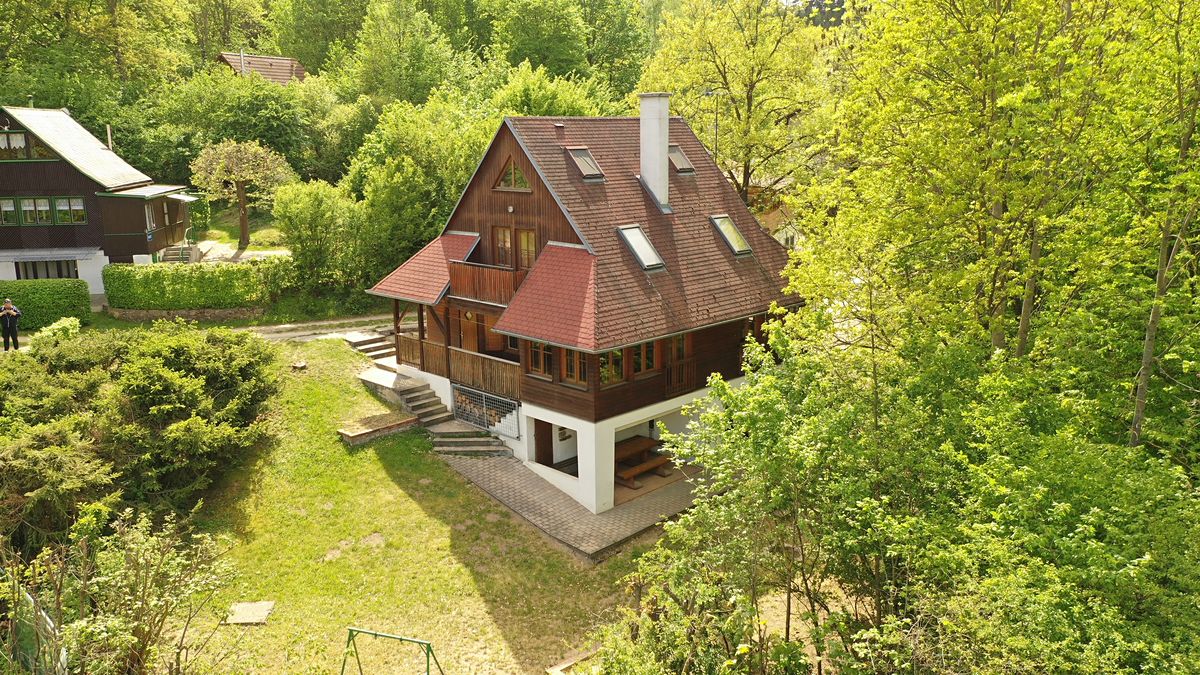 Prodej chaty 182 m², pozemek 93 m², Oslnovice – fotka 1 z 3