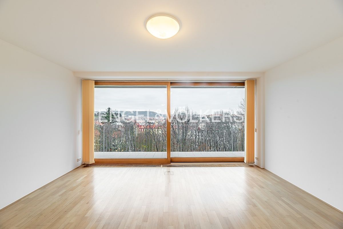 Pronájem bytu 4+kk 101 m²