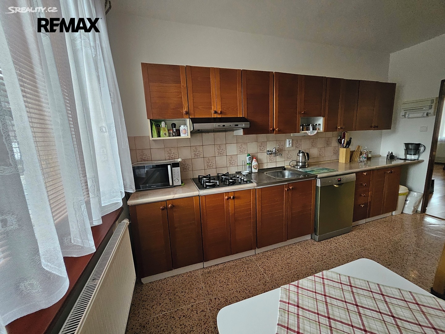 Prodej  rodinného domu 220 m², pozemek 125 m² – pohled 5