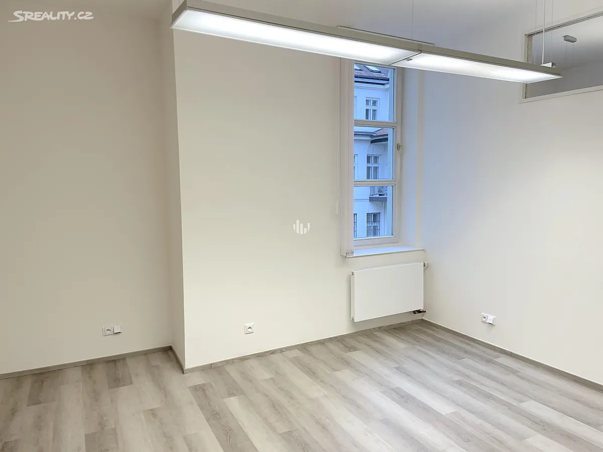 Pronájem kanceláře 309 m² – pohled 3