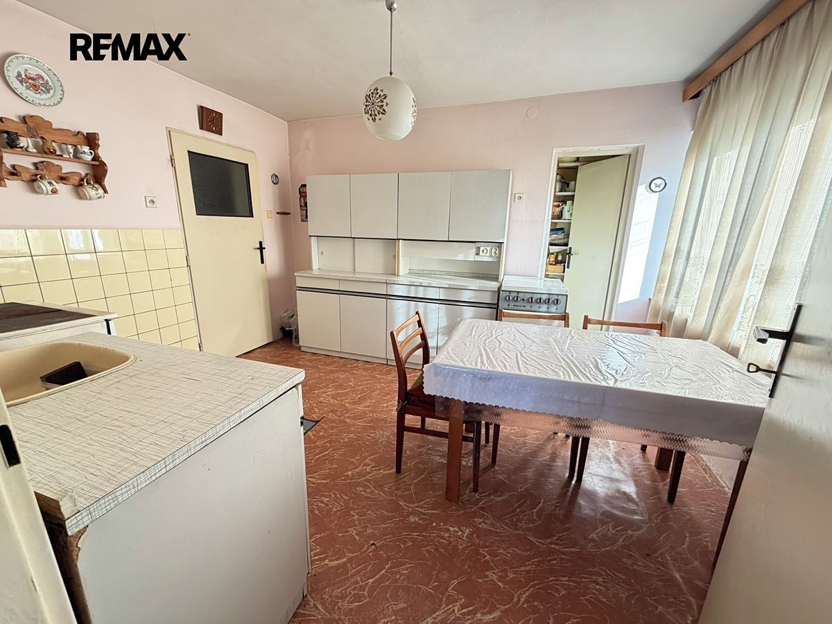 Prodej rodinného domu 130 m², pozemek 2548 m² – fotografie 4