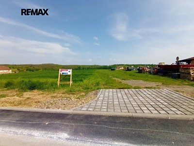 Prodej  stavebního pozemku 1 466 m²