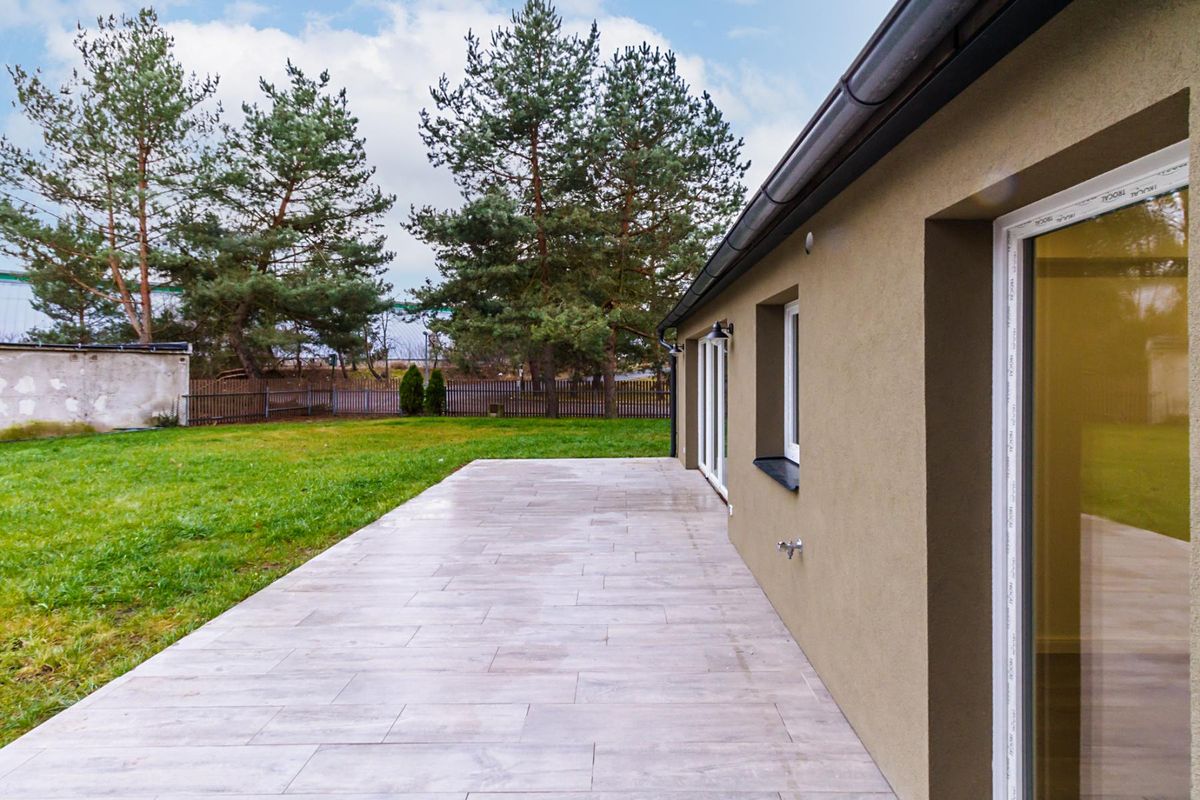 Prodej rodinného domu 220 m², pozemek 720 m² – fotografie 4
