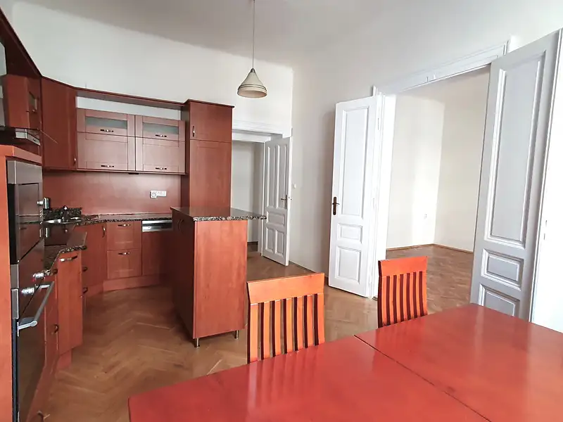 Pronájem bytu 3+1 112 m², Praha – náhled fotky 3