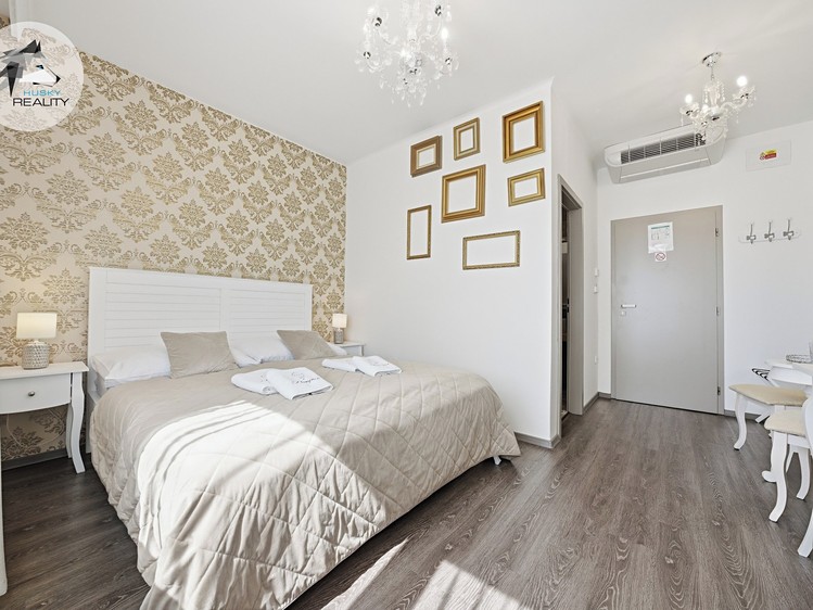 Prodej komerčního prostoru, 319 m² (41 z 80)
