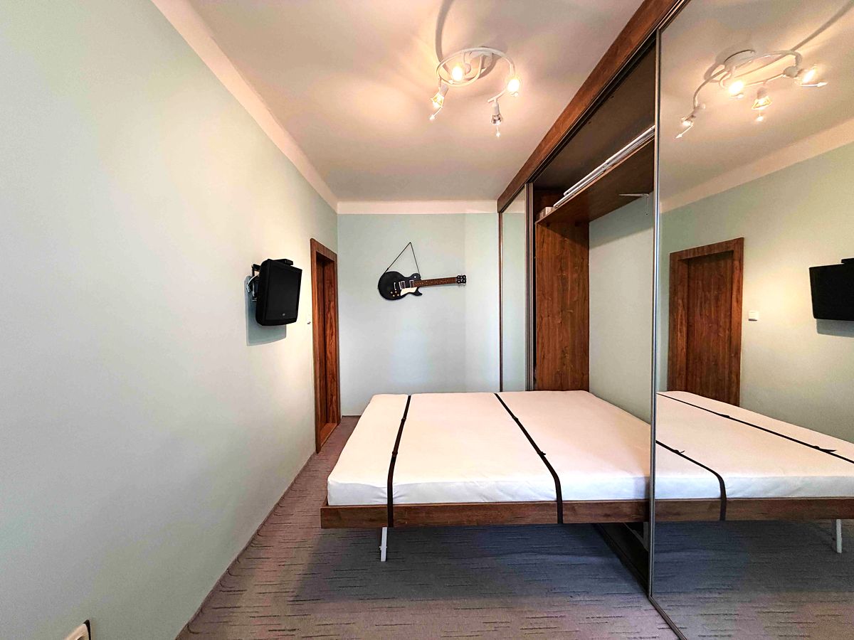 Pronájem bytu 2+1 48 m² – fotografie 4