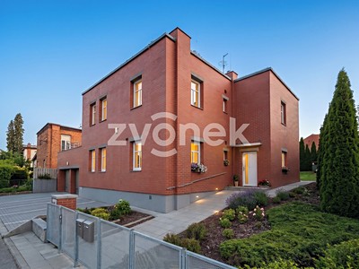 Pronájem bytu 4+kk 87 m²