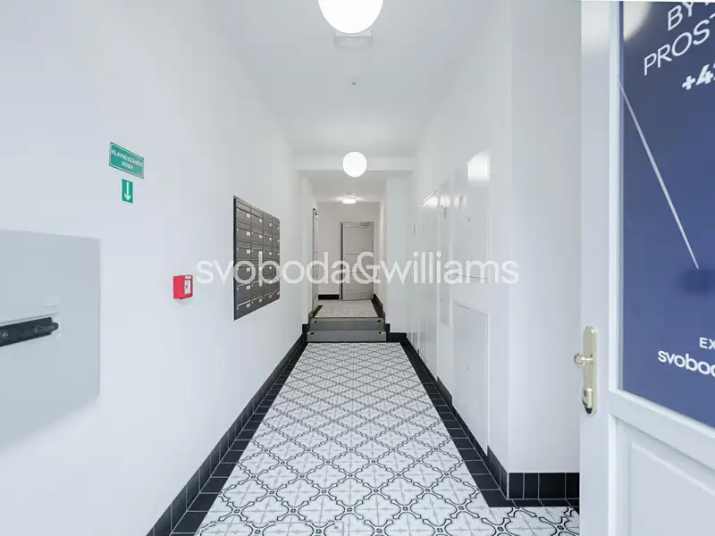 Prodej obchodního prostoru 109 m², Praha – náhled fotky 2