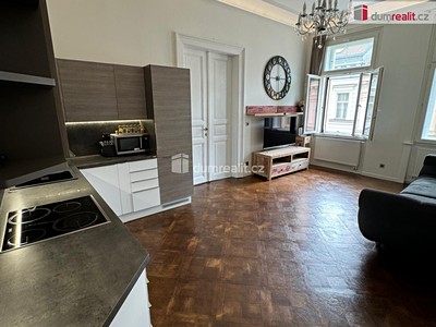 Pronájem bytu 2+kk 62 m²
