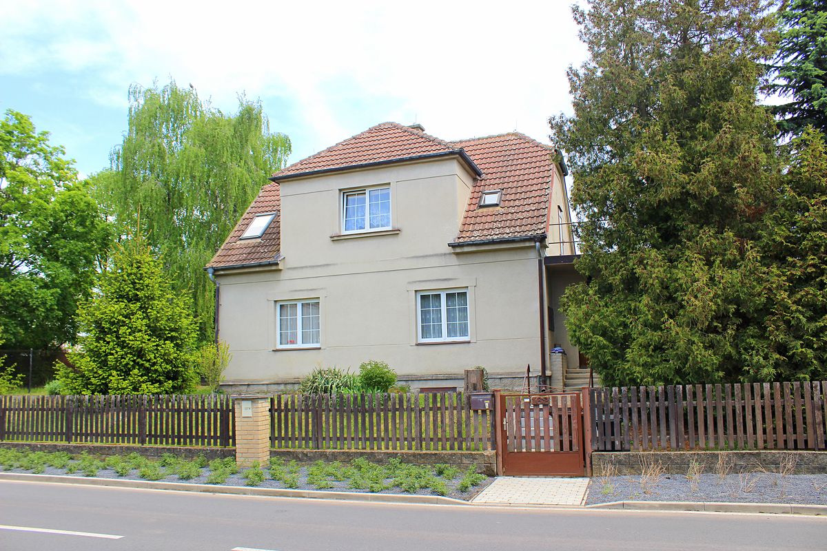 Prodej rodinného domu 130 m², pozemek 1914 m²