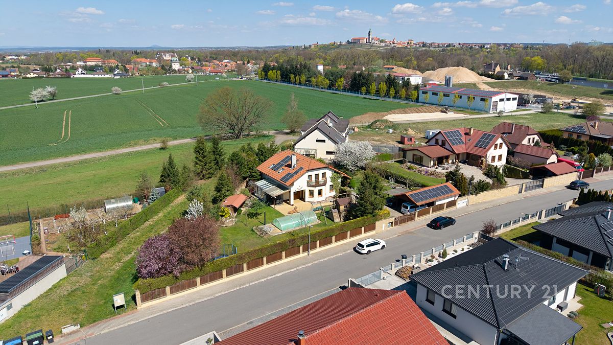 Prodej rodinného domu 210 m², pozemek 1249 m² – fotografie 5