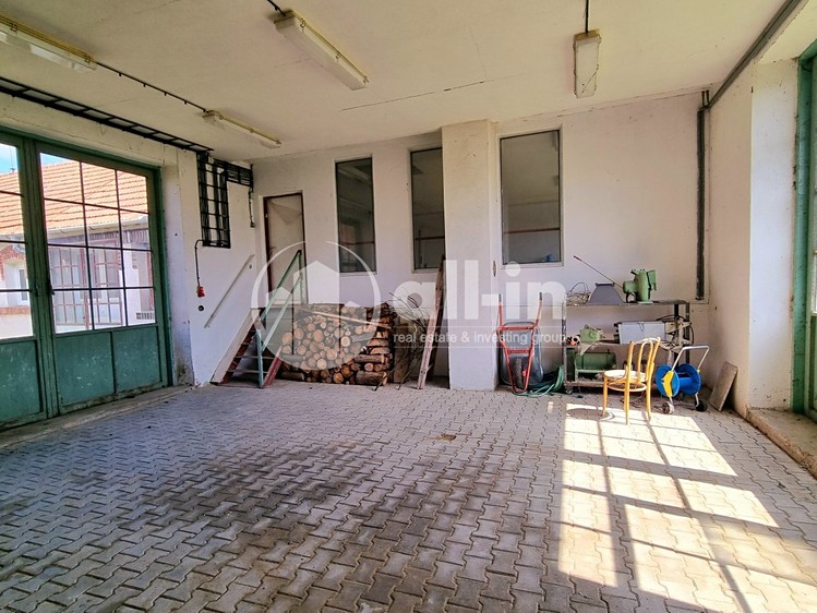 Комерційне приміщення на продаж, 319 м² (21 з 26)