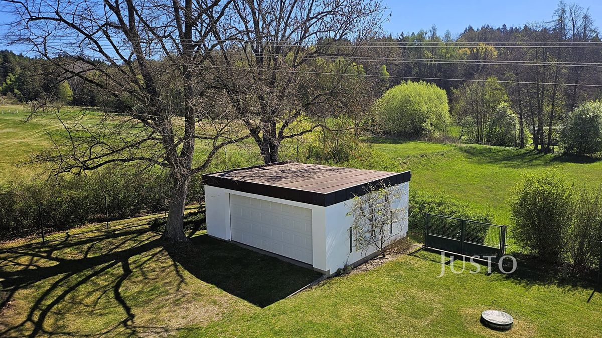 Prodej rodinného domu 257 m², pozemek 1742 m² – fotografie 4