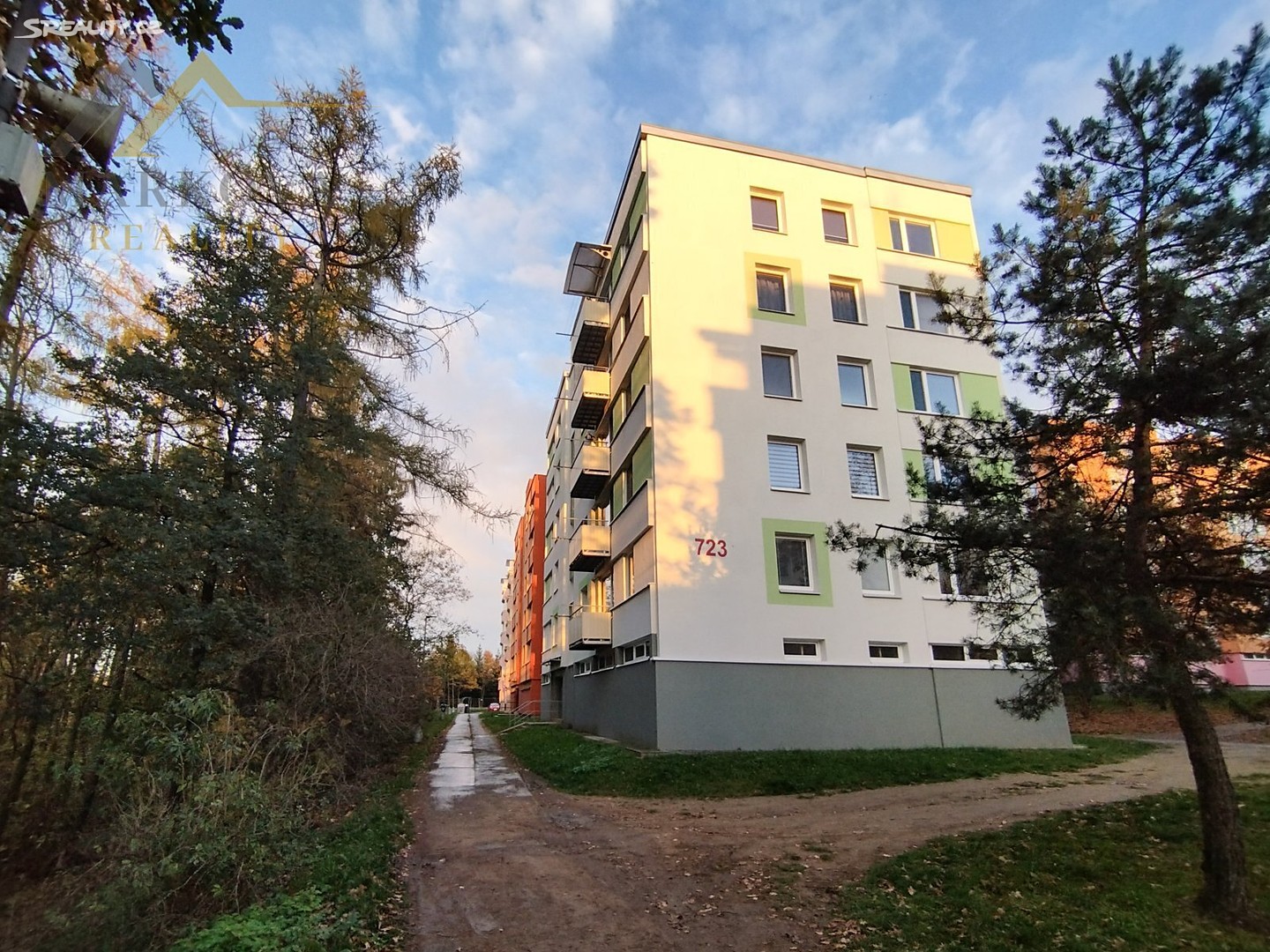 Pronájem bytu 2+kk 46 m² – pohled 3