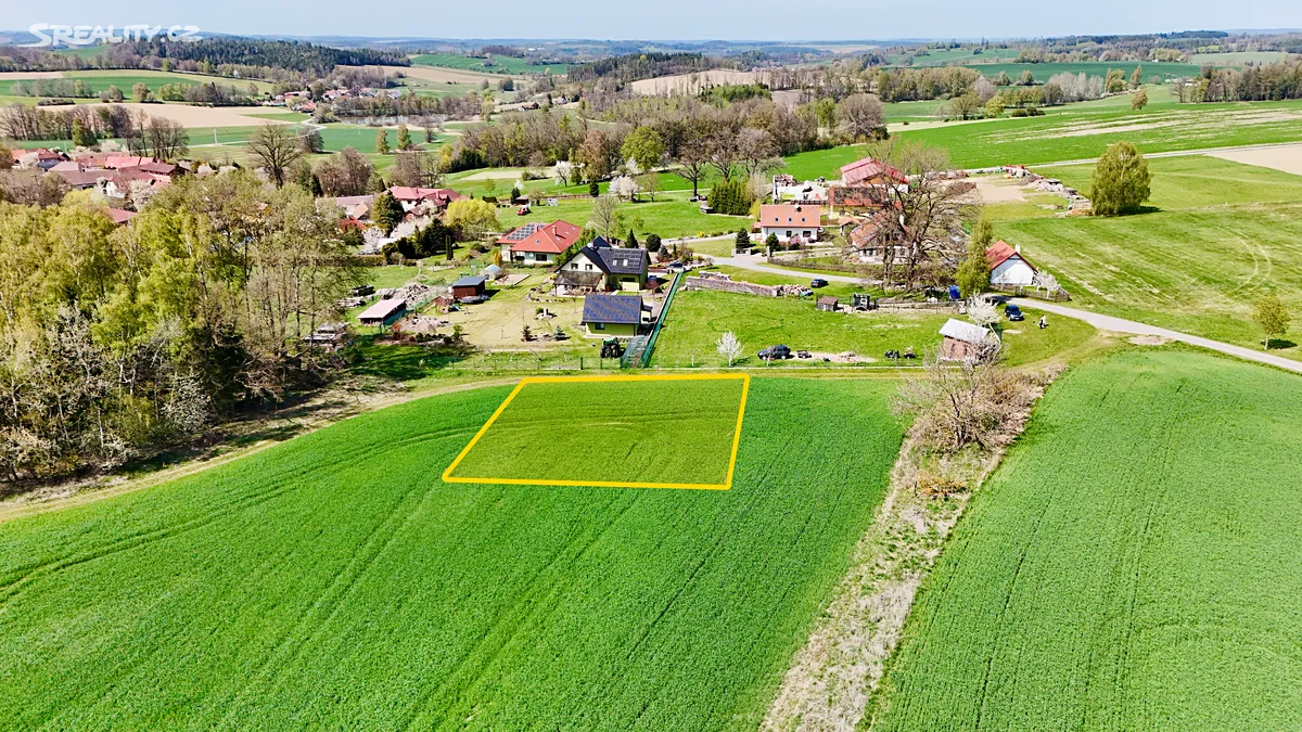 Prodej stavebního pozemku 925 m² – pohled 3